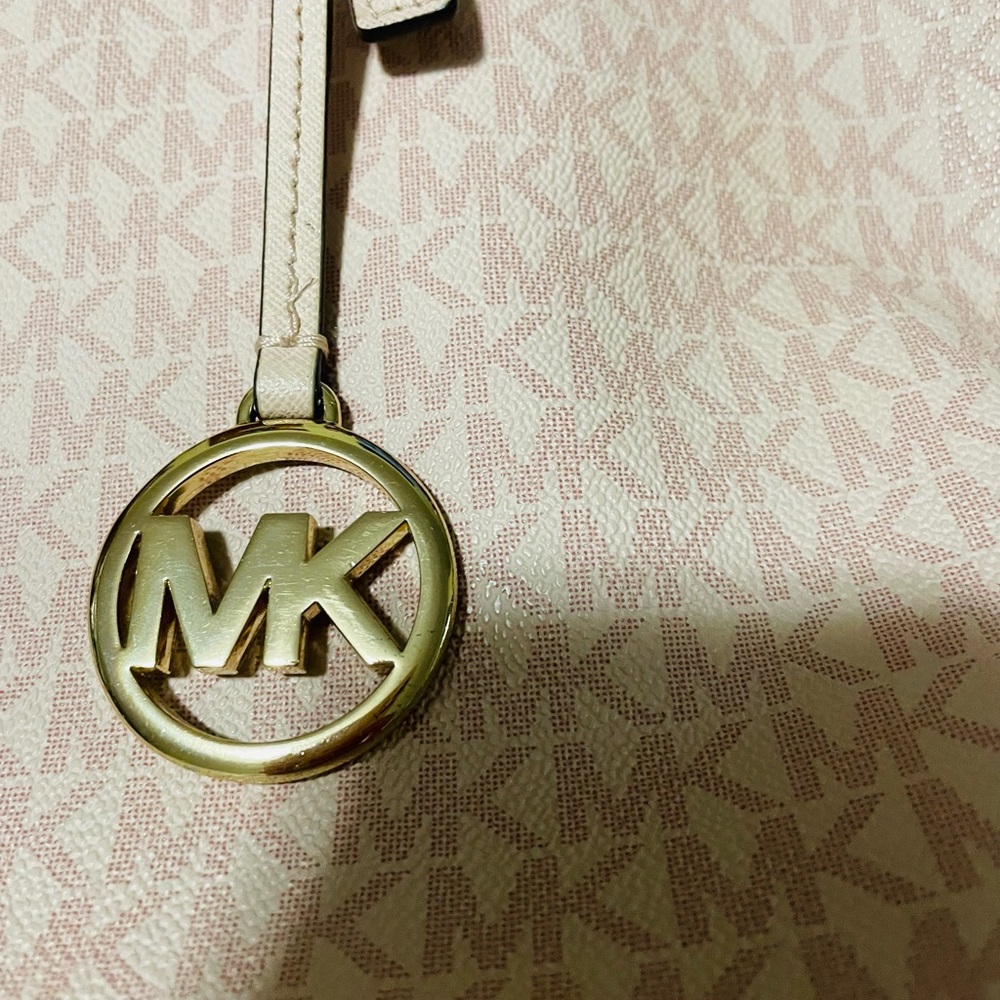 Michael Kors Cream Tote with Gold Accents - Picture 4 of 7